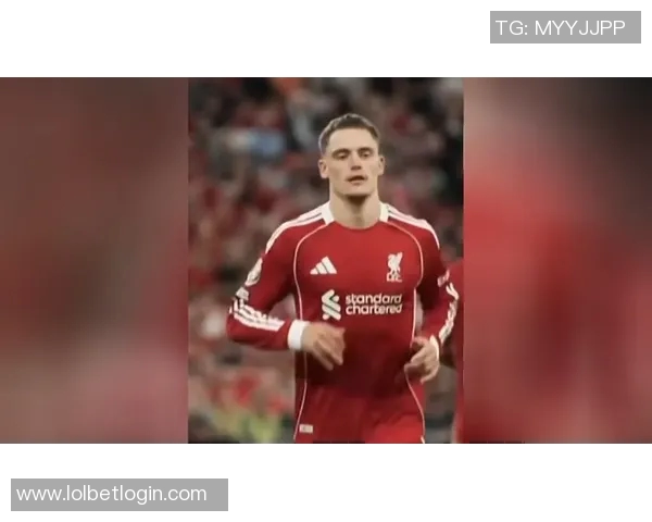 英超激战：那不勒斯险胜波尔图红牌事件引发全场热议与争议